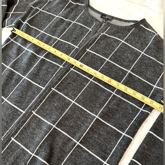 The Limited Gray & White Classy Open Front Long Cardigan w/ Pockets- size S - Picture 9 of 12